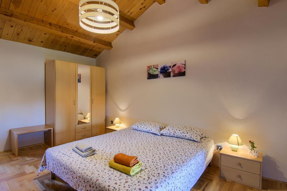Holiday Home Kukurin Бале Экстерьер фото