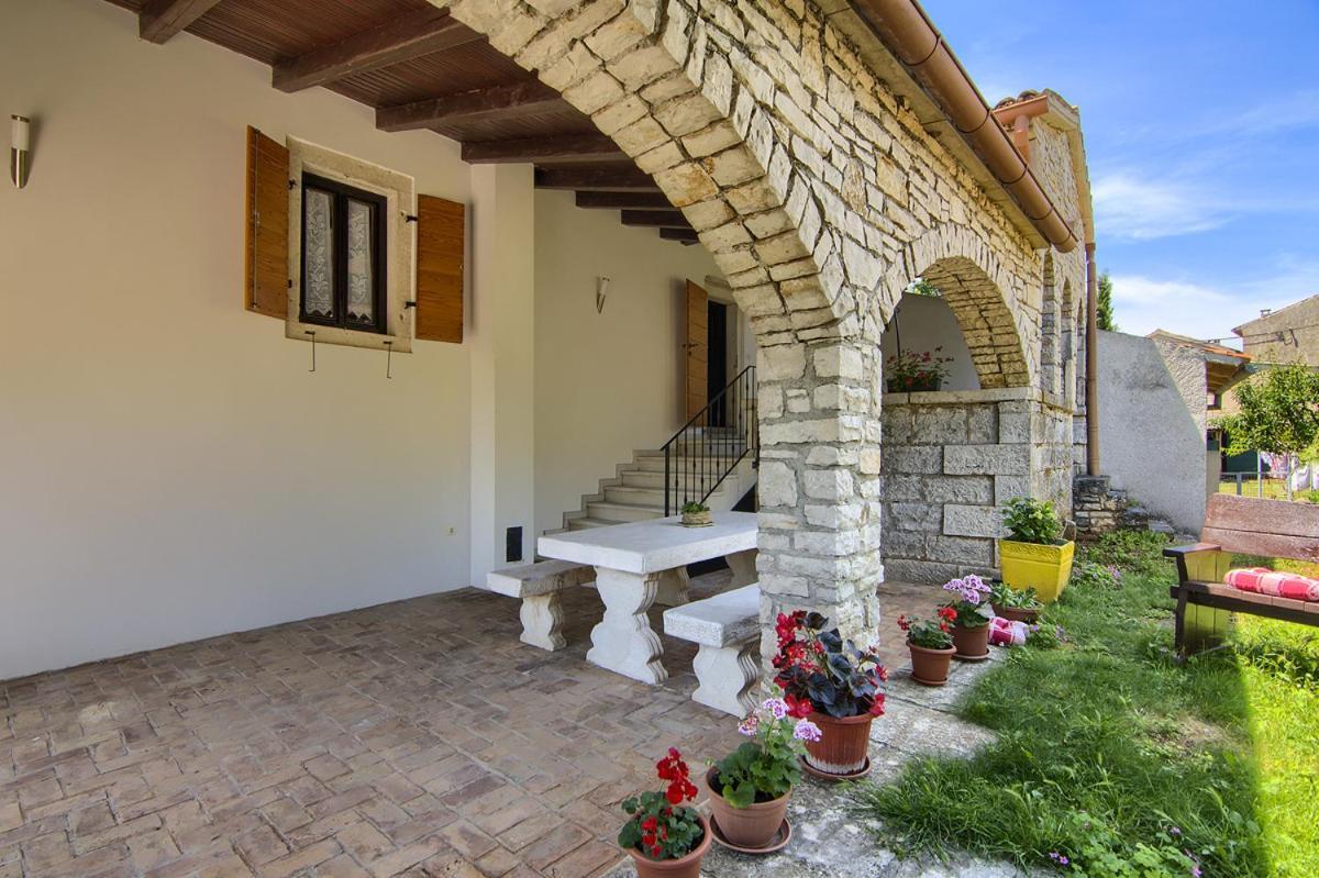 Holiday Home Kukurin Бале Экстерьер фото