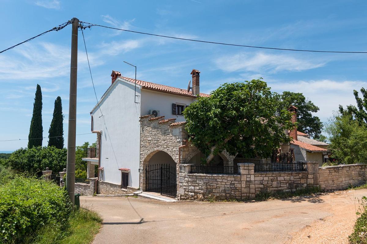 Holiday Home Kukurin Бале Экстерьер фото